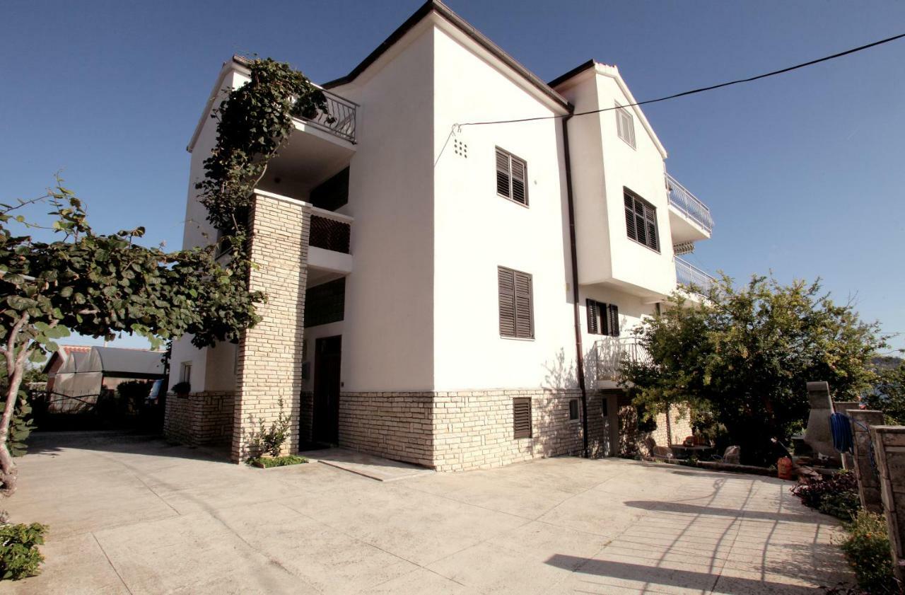 Vila Nataly Trogir Eksteriør billede